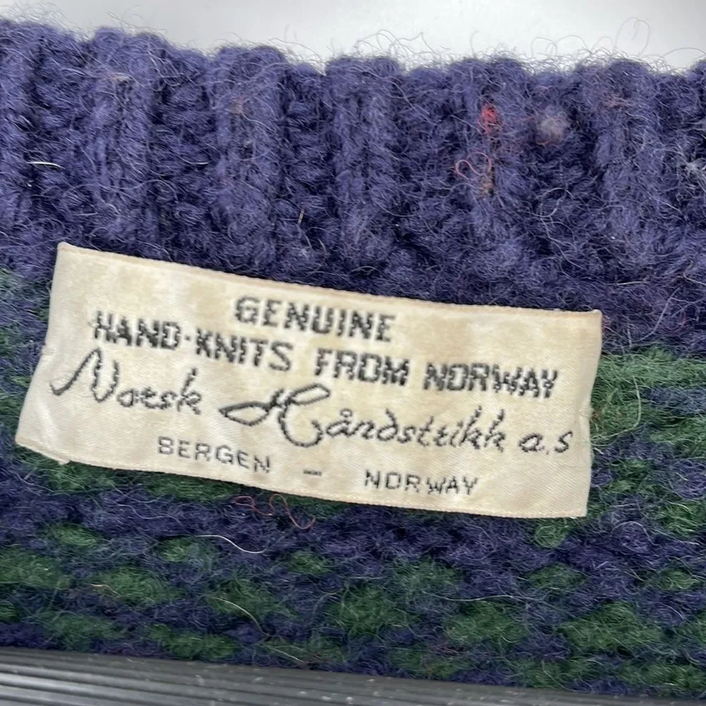 Fair Isle Norsk Handstrikk Blue, Red, Green  Hand Knit Wool Pullover Sweater VTG